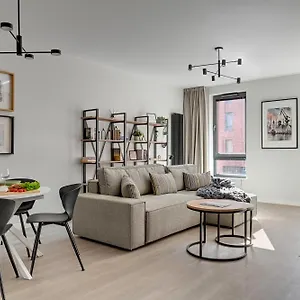 Scala 60h Center Premium With Parking By Lion Apartmán